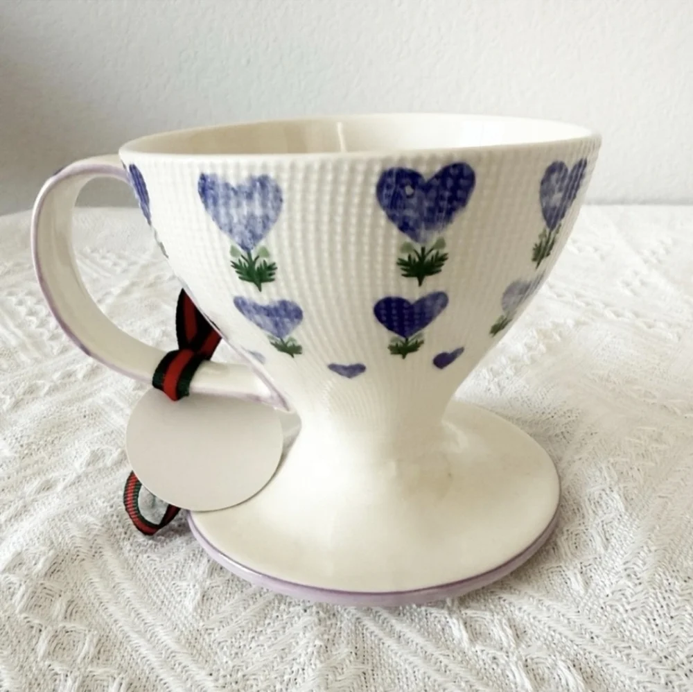 Anthropologie Annie Stoneware Blue Floral Heart Slow Drip Coffee PourOver, NWT.